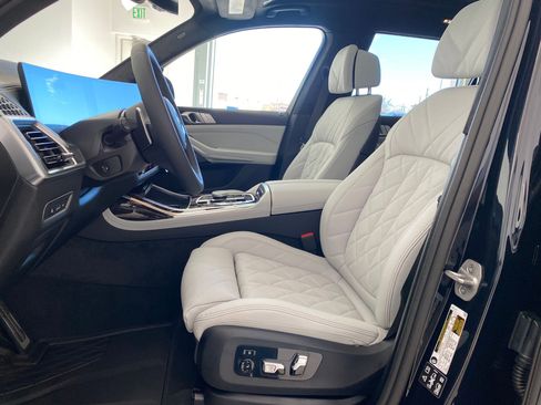 New 2026 BMW X7 xDrive40i w/ M Sport Package image 5