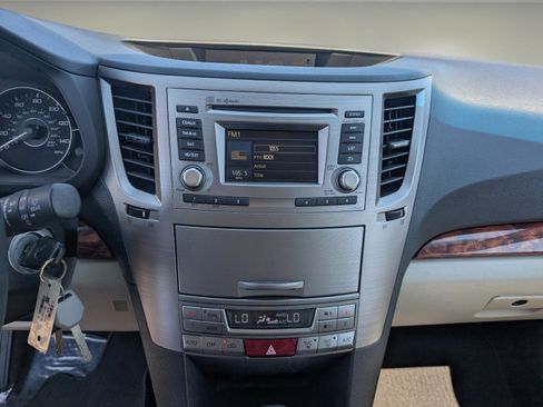 Used 2012 Subaru Outback 2.5i Limited image 13