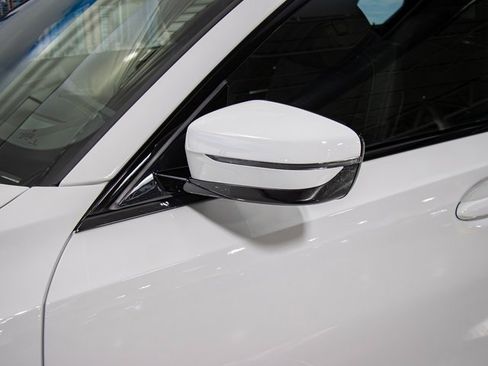 New 2026 BMW 330i xDrive Sedan w/ M Sport Package image 10