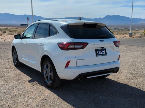 Used 2023 Ford Escape ST-Line w/ Tech Pack #1 FWD image 9