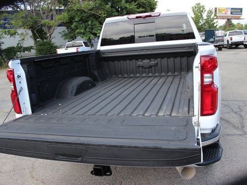 Used 2024 Chevrolet Silverado 2500 LTZ w/ LTZ Convenience Package AWD/4WD image 15