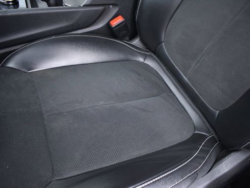 Used 2024 Jeep Grand Cherokee L Altitude image 10