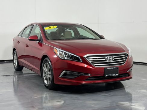 Used 2015 Hyundai Sonata SE w/ Option Group 09 FWD image 3
