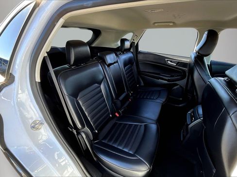 Used 2024 Ford Edge SEL image 25