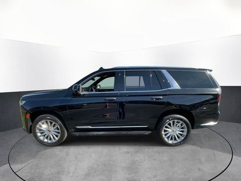 Used 2022 Cadillac Escalade Premium Luxury AWD/4WD image 4