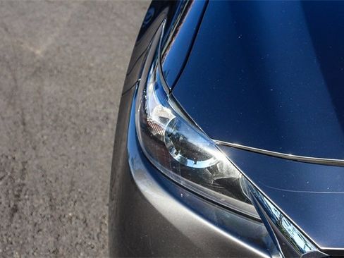 Used 2018 MAZDA CX-9 Touring w/ Touring Premium Package image 16