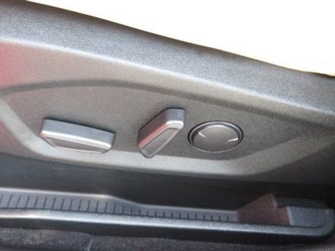 Certified 2022 Ford Edge SEL w/ Convenience Package image 17