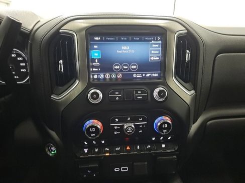 Used 2021 GMC Sierra 3500 Denali w/ Denali Ultimate Package image 26