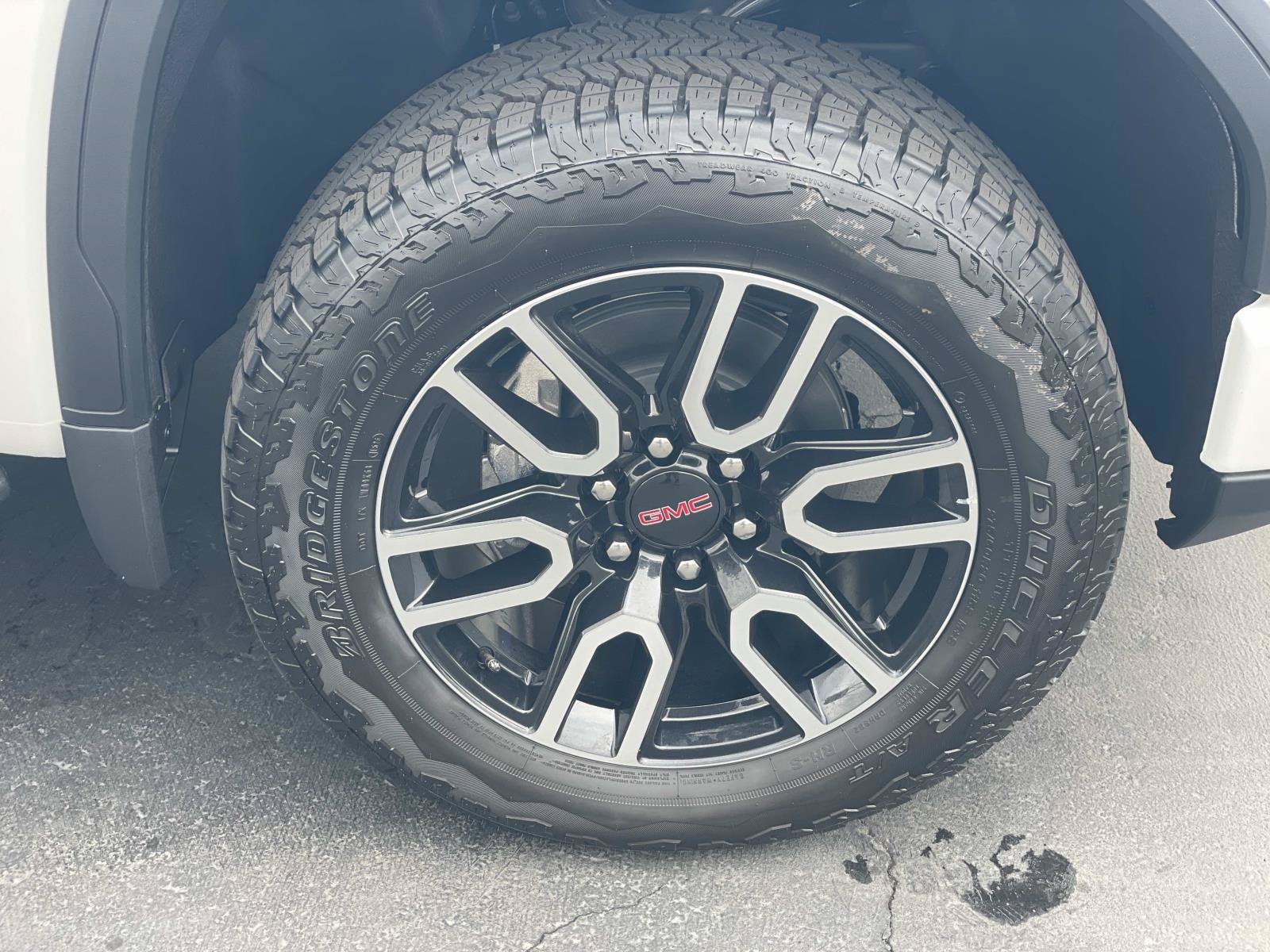 New 2026 GMC Sierra 1500 AT4 w/ AT4 Premium Package AWD/4WD image 30