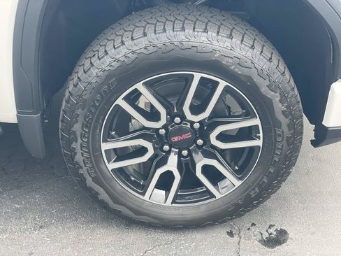 New 2026 GMC Sierra 1500 AT4 w/ AT4 Premium Package AWD/4WD image 30