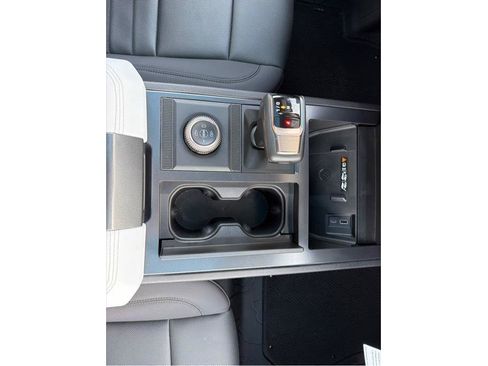 Used 2024 GMC Hummer EV 3X w/ Omega Edition AWD/4WD image 19
