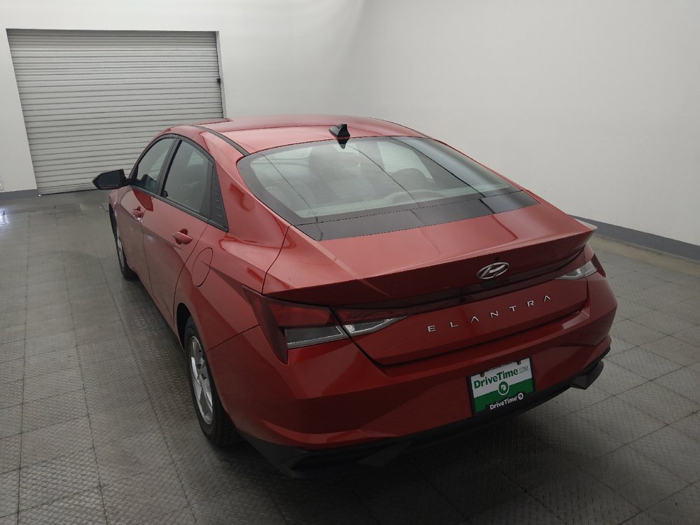 Used 2021 Hyundai Elantra SE FWD image 6