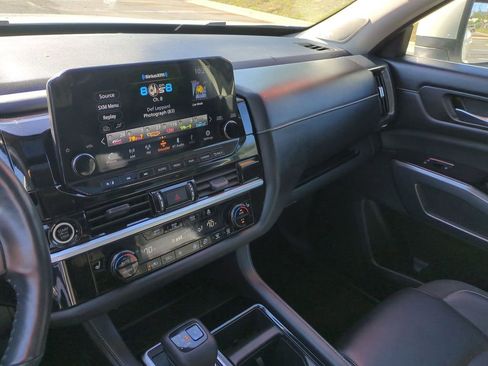 Certified 2022 Nissan Pathfinder SL w/ SL Premium Package image 23