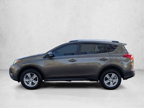 Used 2013 Toyota RAV4 XLE FWD image 9