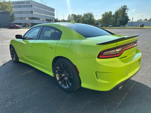 Used 2023 Dodge Charger R/T w/ Plus Group image 3