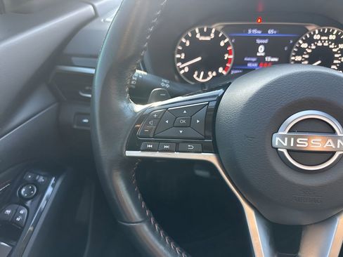 Used 2023 Nissan Altima 2.5 SR w/ SR Premium Package image 15