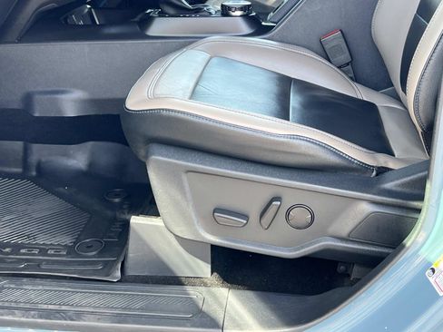 Used 2022 Ford Bronco Wildtrak image 19