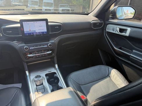 Used 2020 Ford Explorer Limited AWD/4WD image 13
