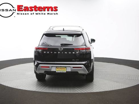 Used 2023 Nissan Pathfinder SL AWD/4WD image 38