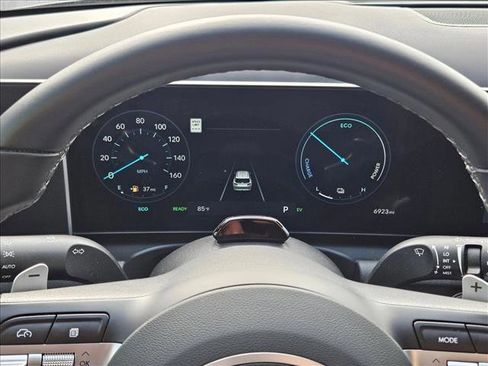 Certified 2025 Hyundai Tucson SEL image 9