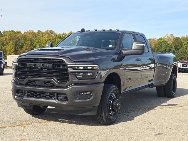 Used 2025 RAM 3500 Laramie w/ Night Edition AWD/4WD image 1