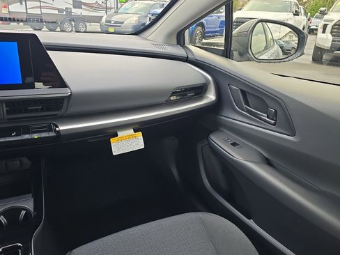 New 2026 Toyota Prius LE image 22