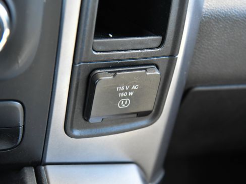 Used 2023 RAM 1500 Warlock AWD/4WD image 25