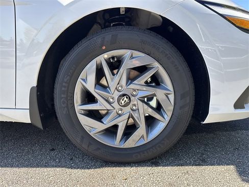 New 2026 Hyundai Elantra Blue image 12