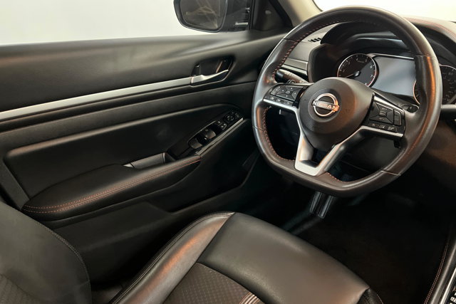 Certified 2024 Nissan Altima 2.5 SR AWD/4WD image 11