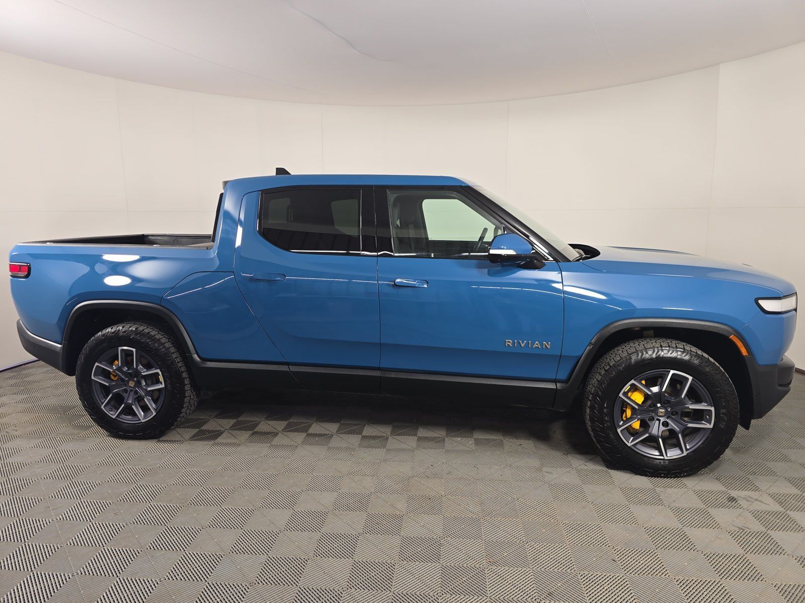 Used 2022 Rivian R1T Launch Edition AWD/4WD image 6