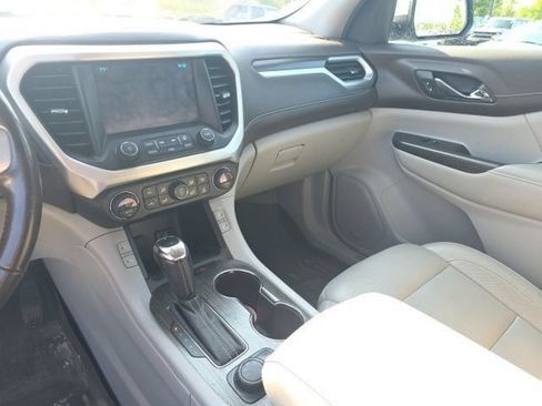 Used 2019 GMC Acadia SLT AWD/4WD image 17