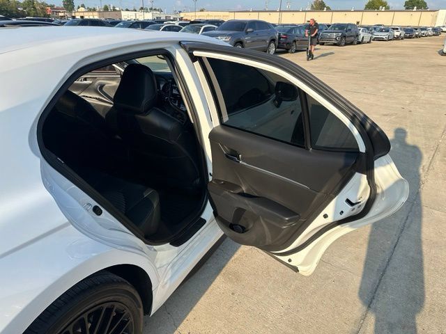 Used 2023 Toyota Camry SE w/ Convenience Package FWD image 18
