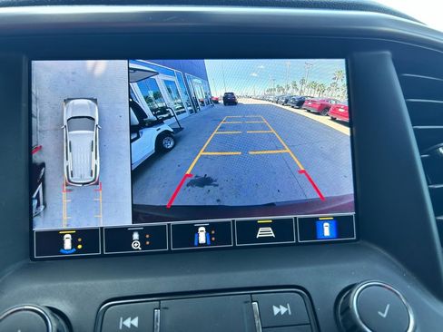 Used 2021 GMC Acadia AT4 w/ Technology Package image 8