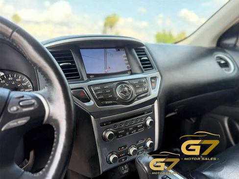 Used 2018 Nissan Pathfinder SL w/ Midnight Edition Package FWD image 23