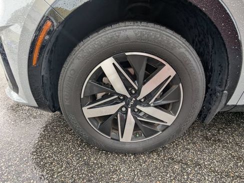 Certified 2023 Kia Sorento EX FWD image 11