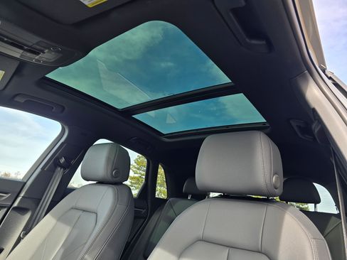 Certified 2025 Audi Q3 2.0T Premium w/ Convenience Package image 27