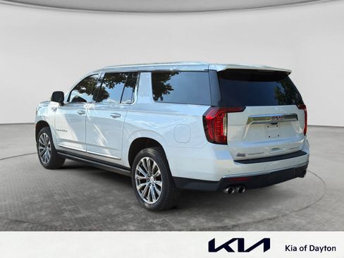 Used 2022 GMC Yukon XL Denali w/ Denali Ultimate Package AWD/4WD image 7