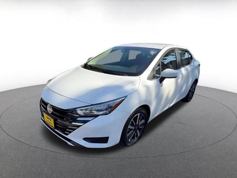 Used 2025 Nissan Versa SV FWD image 7
