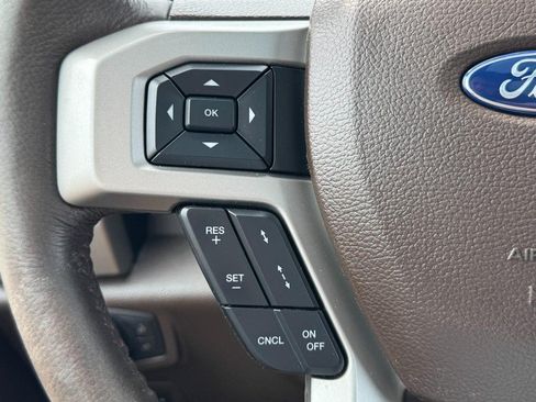 Used 2018 Ford F150 King Ranch w/ Equipment Group 601A Luxury AWD/4WD image 17