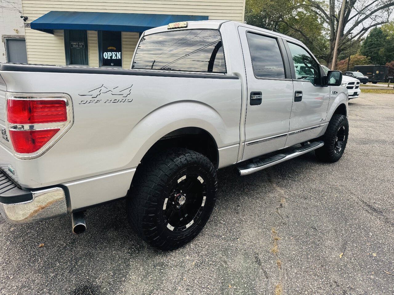 Used 2010 Ford F150 XLT AWD/4WD image 6