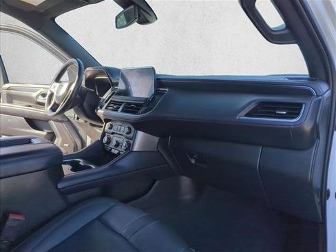 Used 2022 Chevrolet Suburban RST w/ Luxury Package image 26