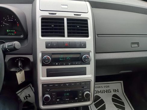 Used 2009 Dodge Journey SXT w/ Premium Convenience Group FWD image 6