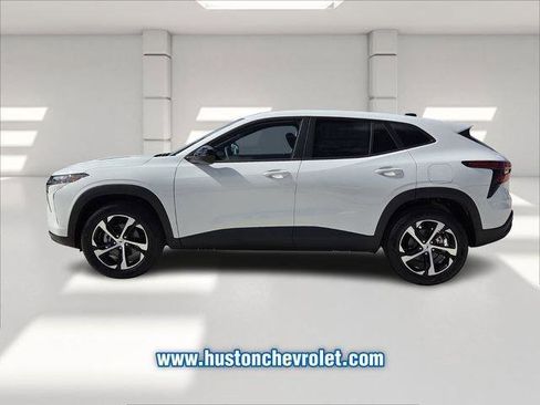 Used 2026 Chevrolet Trax RS w/ Driver Confidence Package FWD image 2