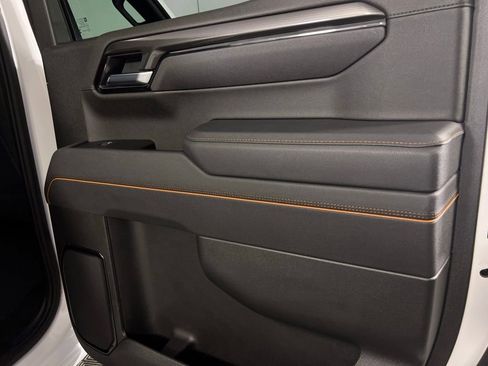 Used 2025 GMC Sierra 1500 AT4 image 28