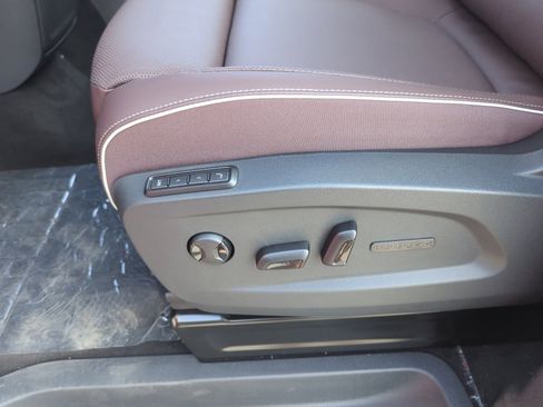 New 2025 Volkswagen ID. Buzz Pro S Plus image 14