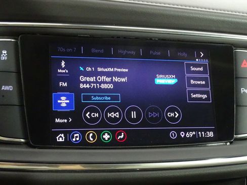 Used 2020 Buick Enclave Essence w/ LPO, Luxury Package image 34