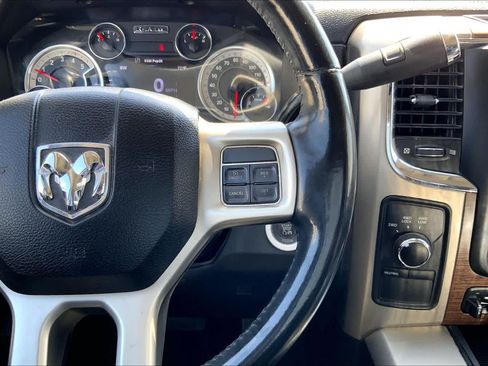 Used 2014 RAM 2500 Laramie w/ Convenience Group AWD/4WD image 25