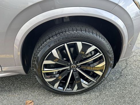 New 2026 Volvo XC90 B6 Plus w/ Protection Package Premier image 13