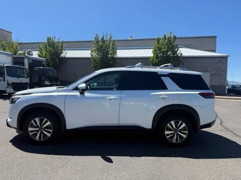 Used 2025 Nissan Pathfinder SL w/ Cargo Package AWD/4WD image 1