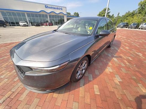 Certified 2024 Honda Accord EX image 27